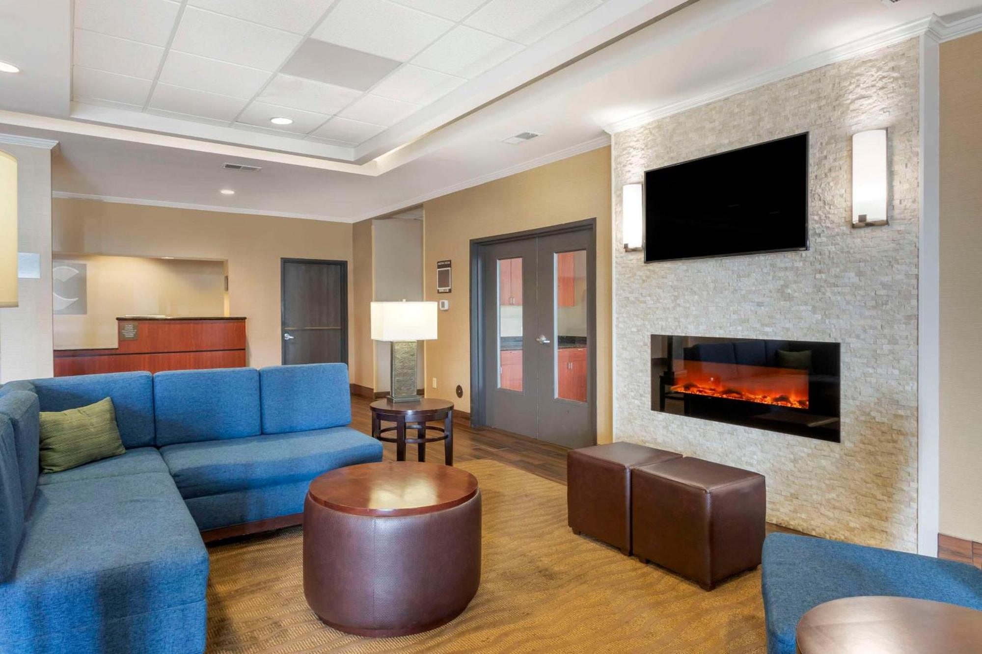 Comfort Inn & Suites Blytheville Esterno foto