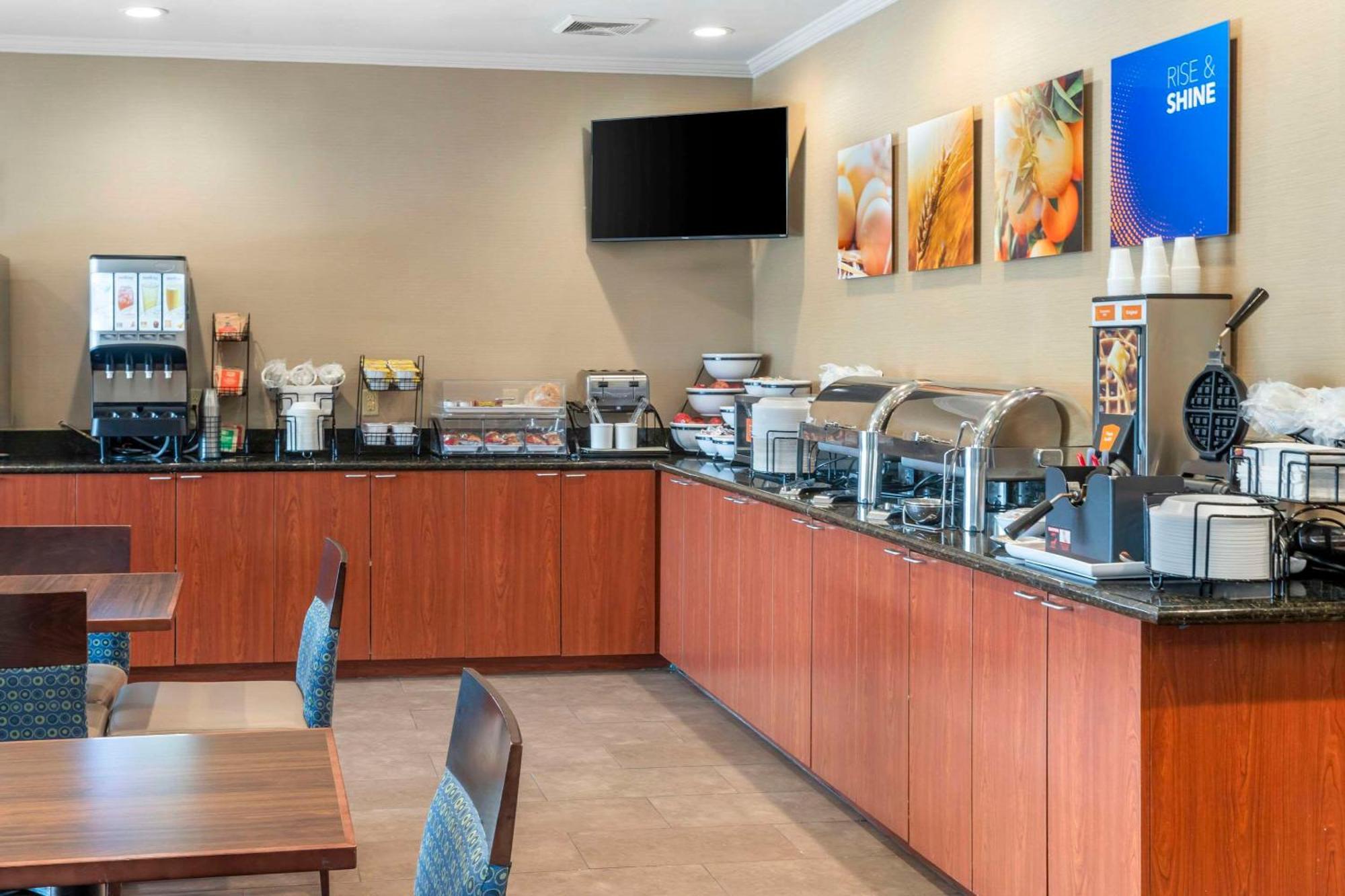 Comfort Inn & Suites Blytheville Esterno foto