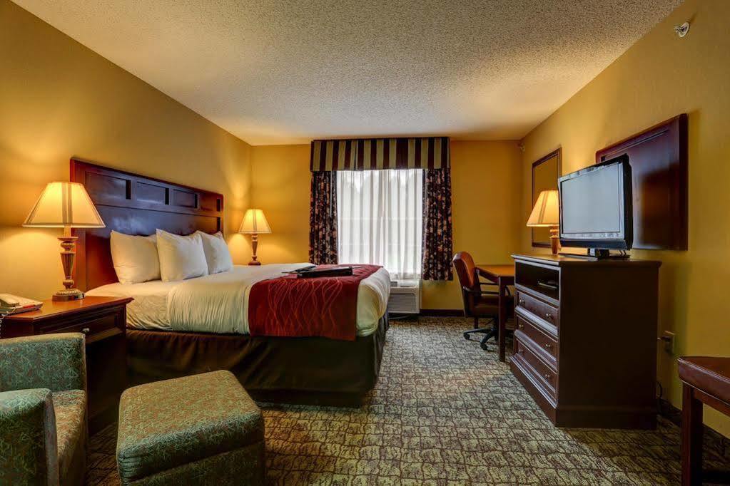Comfort Inn & Suites Blytheville Esterno foto